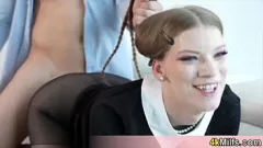 Odtwórz Cipka chudej blondynki kolegi uwielbiana przez Petera Greena