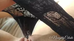 play Compilazione della cattiva Celeste che si tocca la figa rasata in lingerie