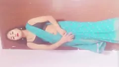 Reproducir Hermanastros comparten cama y sesión de sexo anal duro