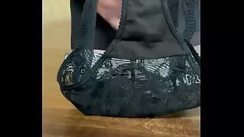play Pulling on her pantyhose and cum shot