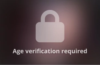 Bintang porno Stacy Starando