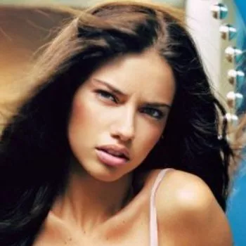 色情明星 Adriana Lima
