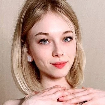 Star du porno Karneli Bandi